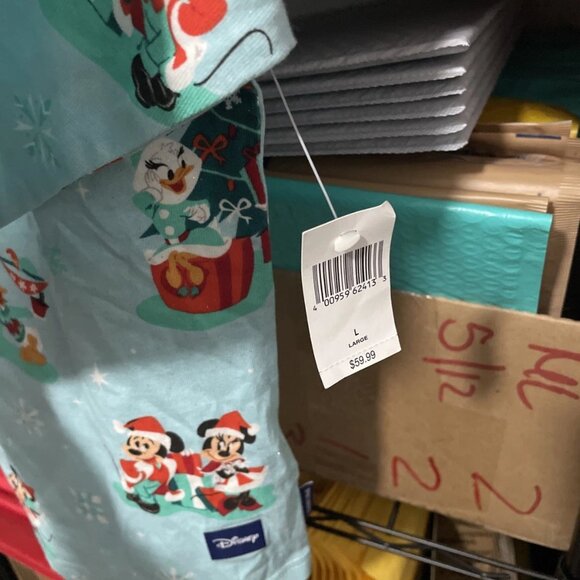 Spirit Jersey Disneyland 2023 Christmas - Youth Size Large - NWT - Picture 4 of 7